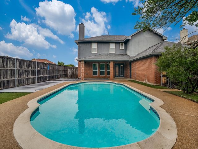 9102 Barton Creek Drive, Rowlett, TX 75089