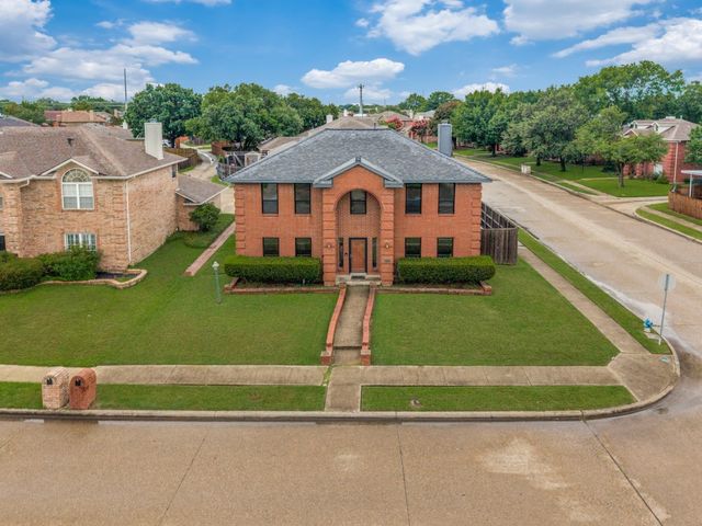 9102 Barton Creek Drive, Rowlett, TX 75089