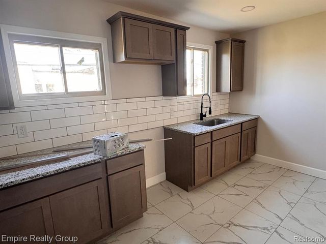 16931 Prairie Street 1, Detroit, MI 48221