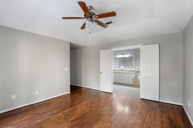 98 S Village Knoll Circle, The Woodlands, TX 77381