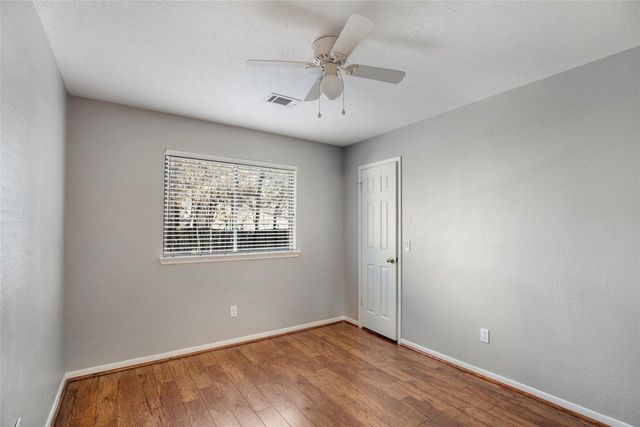 98 S Village Knoll Circle, The Woodlands, TX 77381