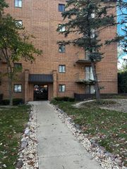 6020 Lake Bluff Drive 201, Tinley Park, IL 60477