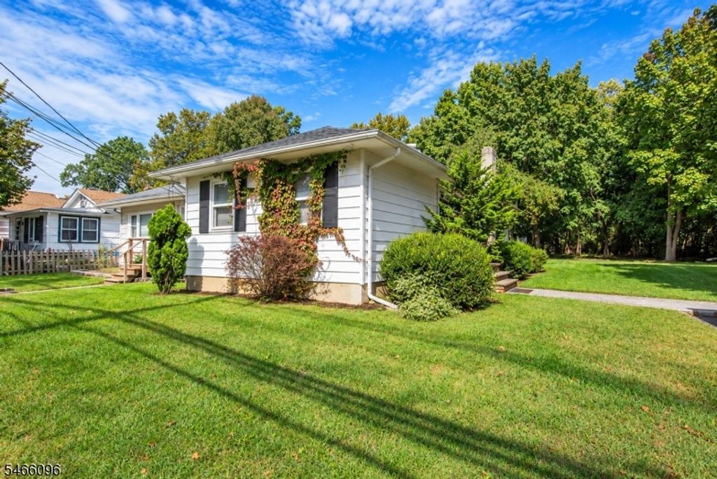 184 Fairfield Rd, Wayne Twp., NJ 07470 — photo 2