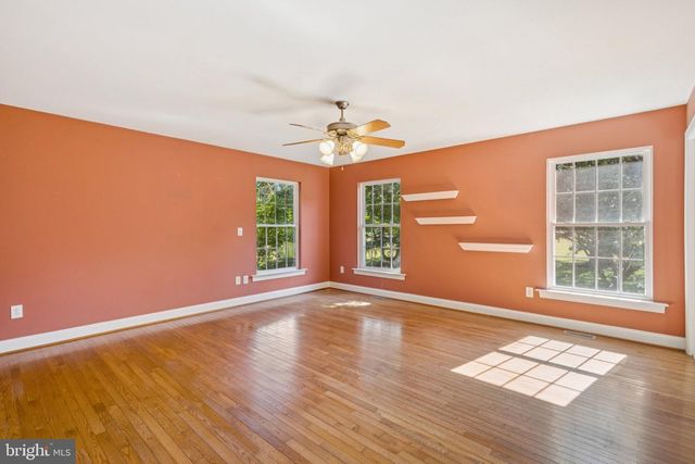 8612 SANDY BEACH LN, King George, VA 22485