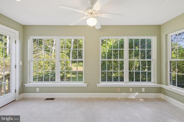 8612 SANDY BEACH LN, King George, VA 22485