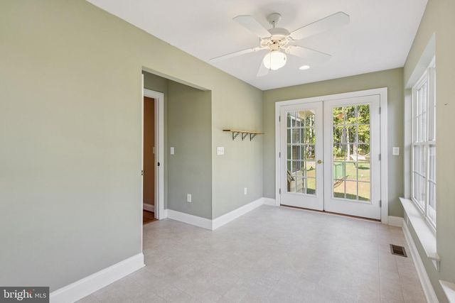 8612 SANDY BEACH LN, King George, VA 22485