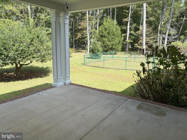 8612 SANDY BEACH LN, King George, VA 22485