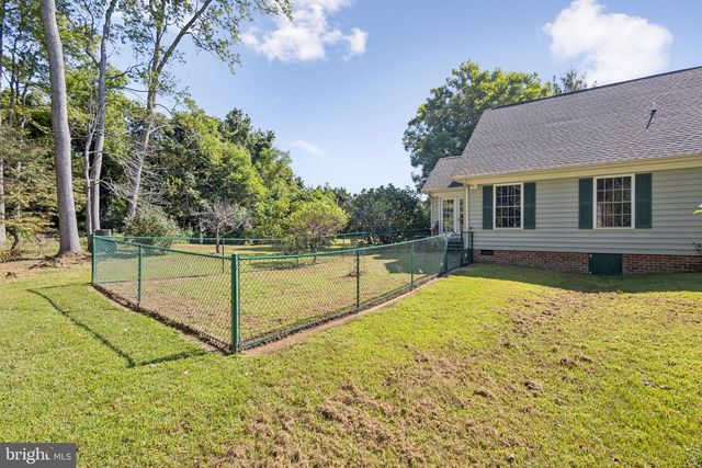8612 SANDY BEACH LN, King George, VA 22485