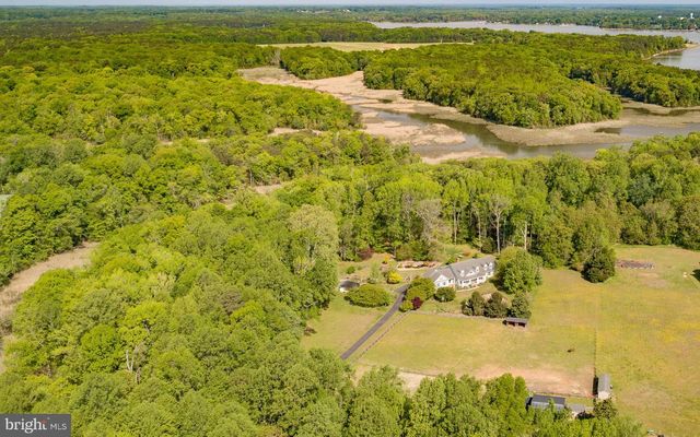 8612 SANDY BEACH LN, King George, VA 22485