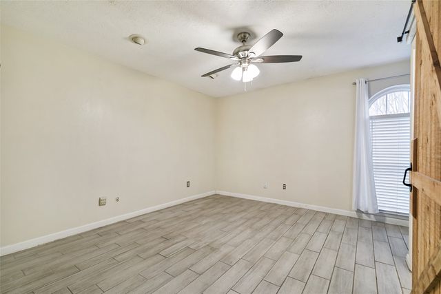 417 Kirby Creek Drive, Grand Prairie, TX 75052