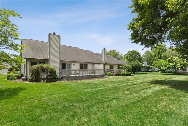 2443 Shoreham Highlands Street, Saint Joseph, MI 49085