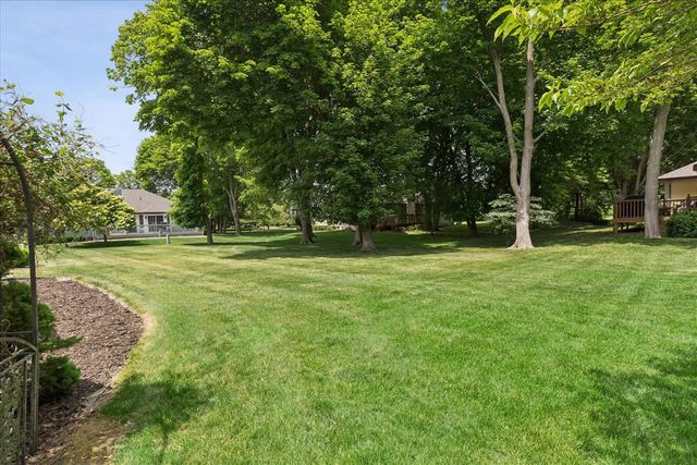 2443 Shoreham Highlands Street, Saint Joseph, MI 49085