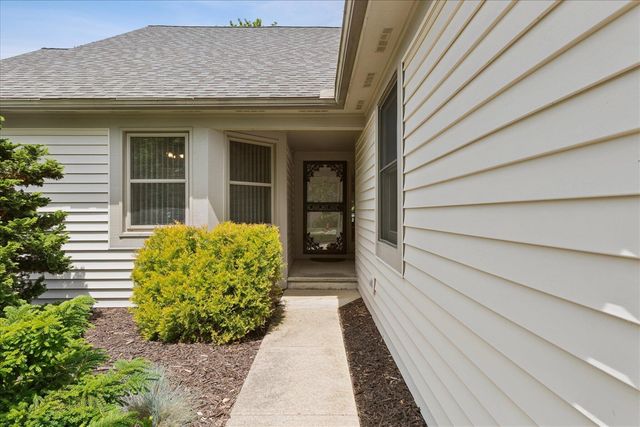 2443 Shoreham Highlands Street, Saint Joseph, MI 49085