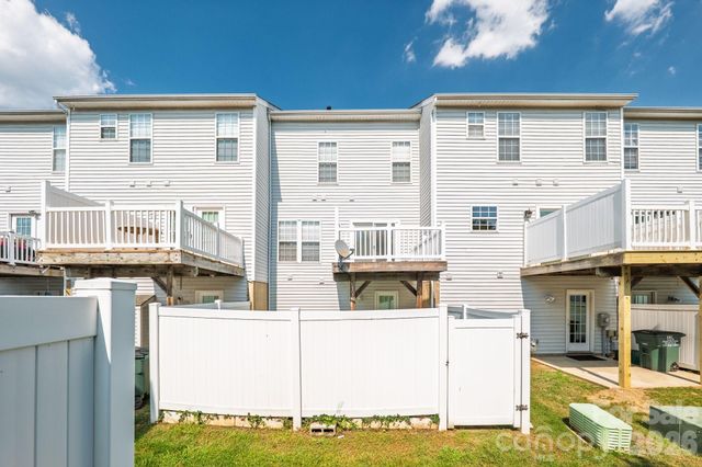 11018 Garden Oaks Lane, Charlotte, NC 28273