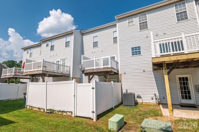 11018 Garden Oaks Lane, Charlotte, NC 28273