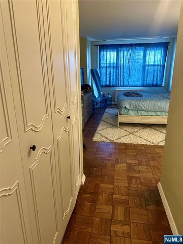 2100 Linwood Avenue 3F, Fort Lee, NJ 07024