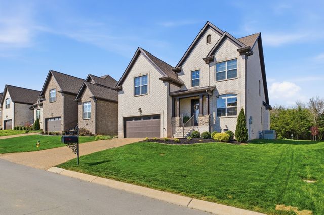 706 Brooke Cv, Mount Juliet, TN 37122