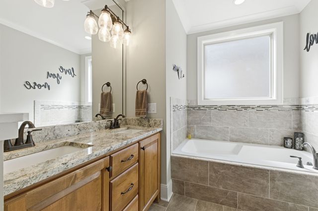 706 Brooke Cv, Mount Juliet, TN 37122