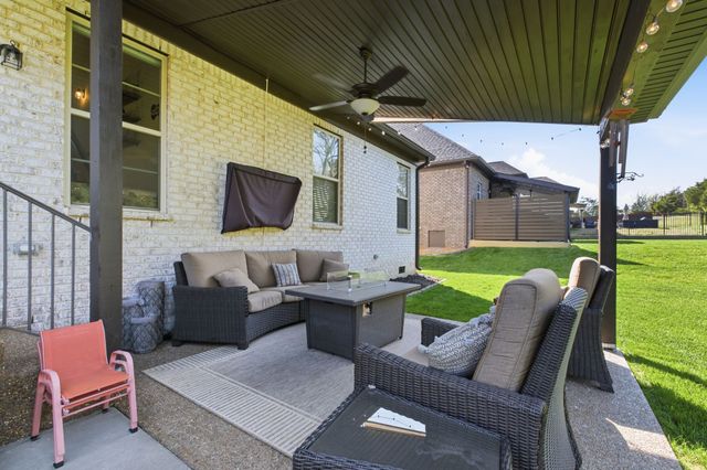 706 Brooke Cv, Mount Juliet, TN 37122