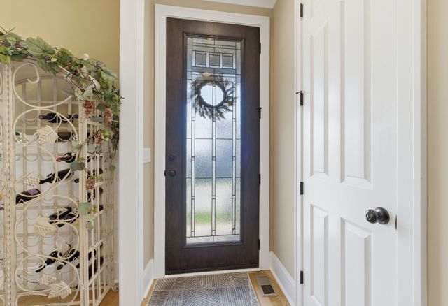 706 Brooke Cv, Mount Juliet, TN 37122