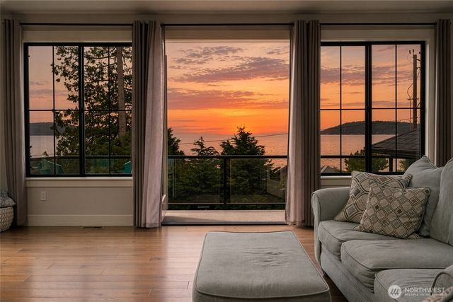 4616 Anaco Beach Road, Anacortes, WA 98221