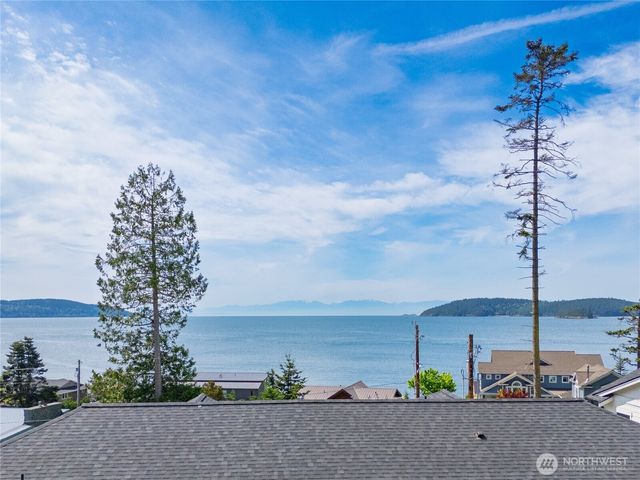 4616 Anaco Beach Road, Anacortes, WA 98221
