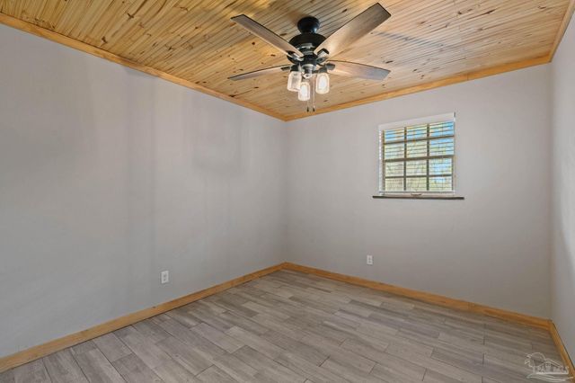 6050 W Hwy 4, Century, FL 32535