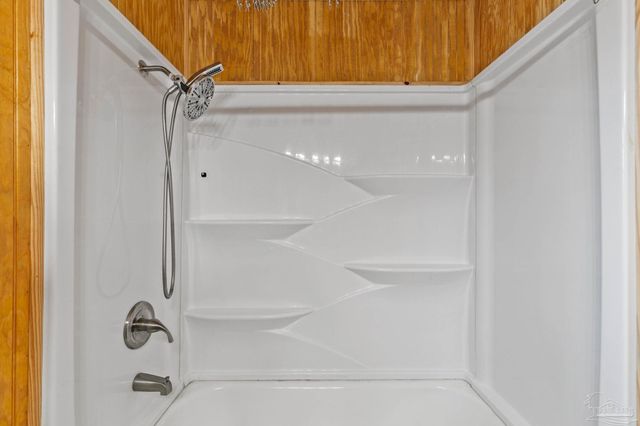 6050 W Hwy 4, Century, FL 32535