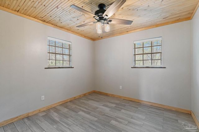 6050 W Hwy 4, Century, FL 32535