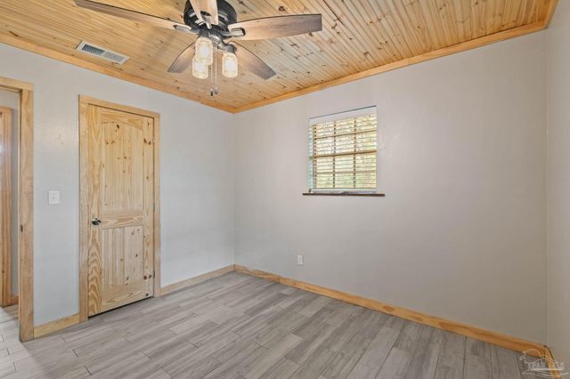 6050 W Hwy 4, Century, FL 32535