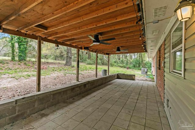 6050 W Hwy 4, Century, FL 32535