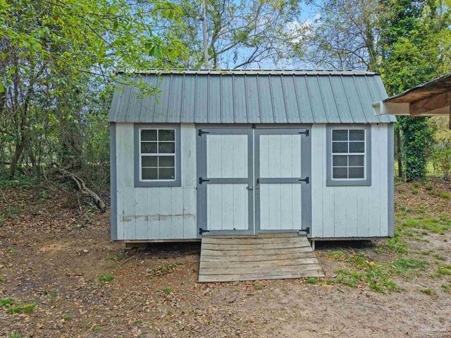 6050 W Hwy 4, Century, FL 32535