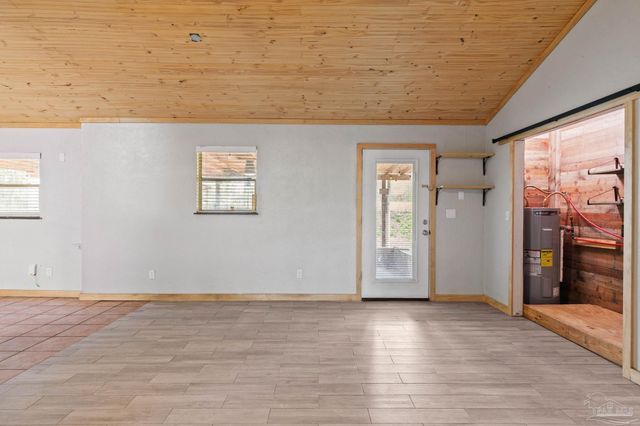 6050 W Hwy 4, Century, FL 32535