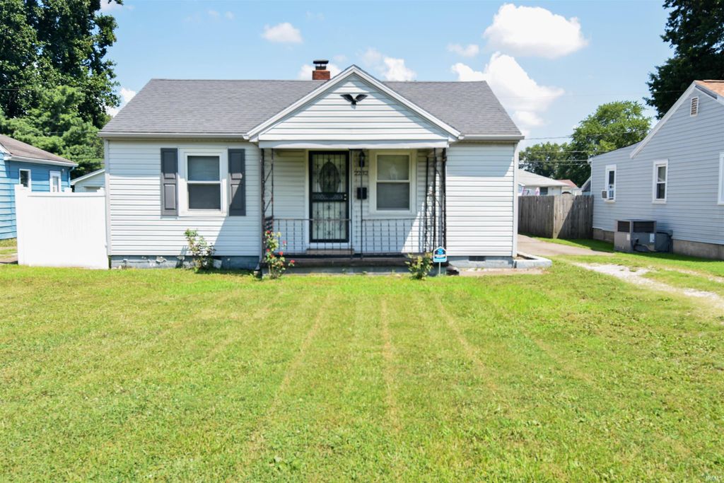 2232 E Riverside Drive, Evansville, IN 47714