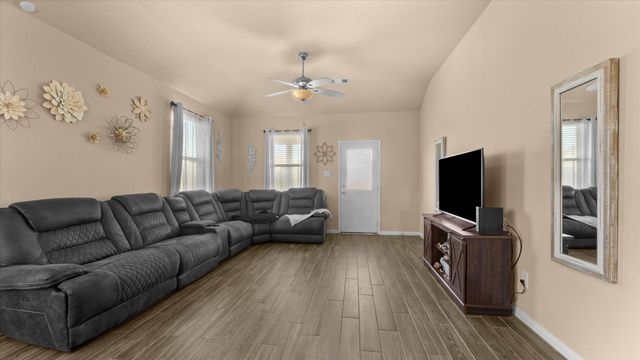 14105 Kamilia Road, Conroe, TX 77306