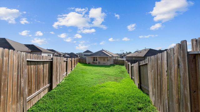 14105 Kamilia Road, Conroe, TX 77306