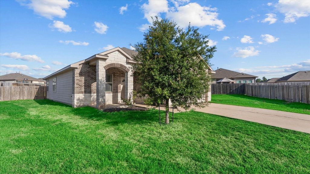 14105 Kamilia Road, Conroe, TX 77306