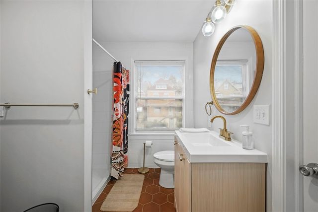 42 Beltzhoover Ave, Mt Washington, PA 15210