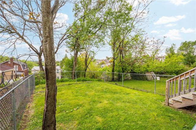 42 Beltzhoover Ave, Mt Washington, PA 15210