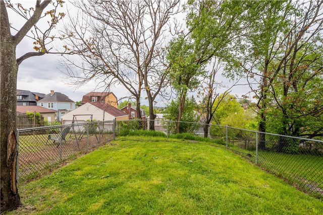 42 Beltzhoover Ave, Mt Washington, PA 15210