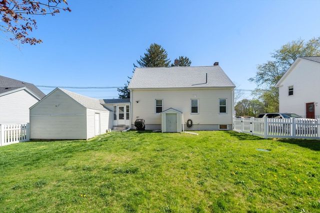 36 W Grove St, Middleboro, MA 02346