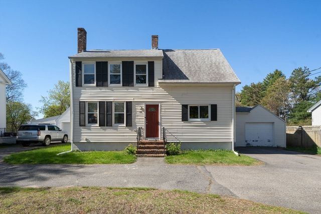 36 W Grove St, Middleboro, MA 02346