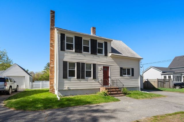 36 W Grove St, Middleboro, MA 02346