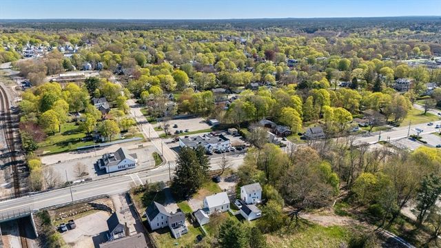 36 W Grove St, Middleboro, MA 02346