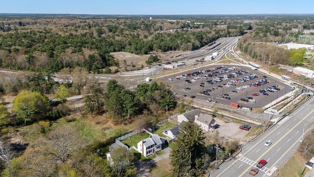 36 W Grove St, Middleboro, MA 02346