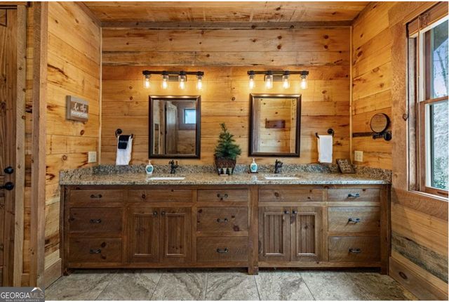 585 Genessee, Blue Ridge, GA 30513