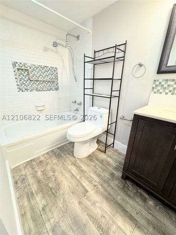 2781 Taft St 111, Hollywood, FL 33020