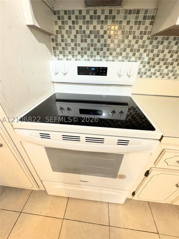 2781 Taft St 111, Hollywood, FL 33020