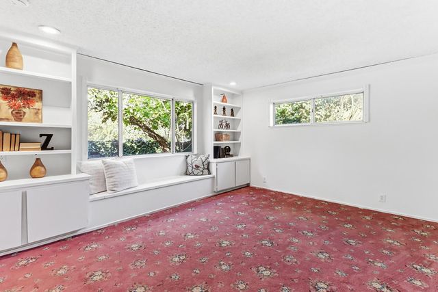 1224 Spruce Ln, Davis, CA 95618