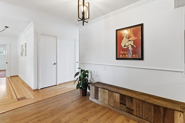 1224 Spruce Ln, Davis, CA 95618